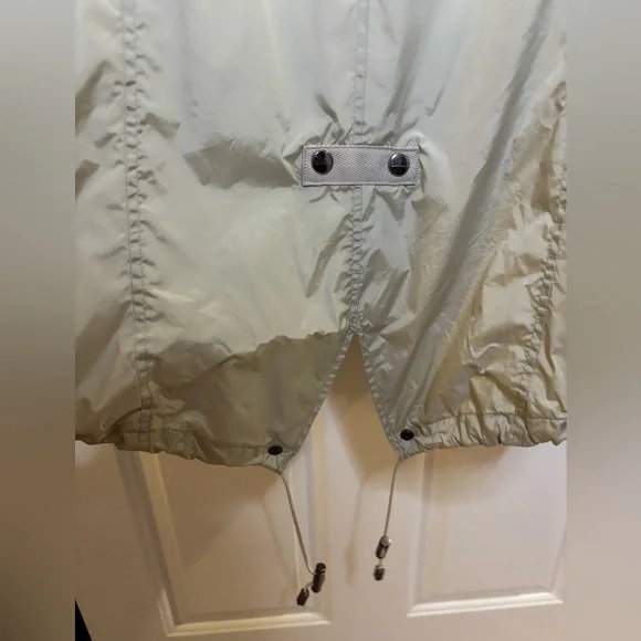 EUC BURBERRY Womens Beige Double-Breasted Nylon Trench Raincoat Coat size 8 - Picture 12 of 14